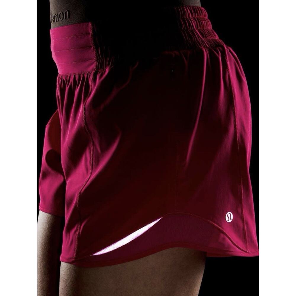 Lululemon Hotty Hot High-Rise Shorts Size 2 In Passionate 2.5"